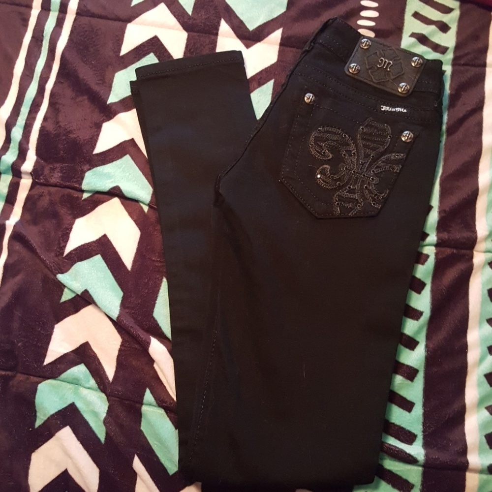 SOLD NEW black miss me size 25 skinny